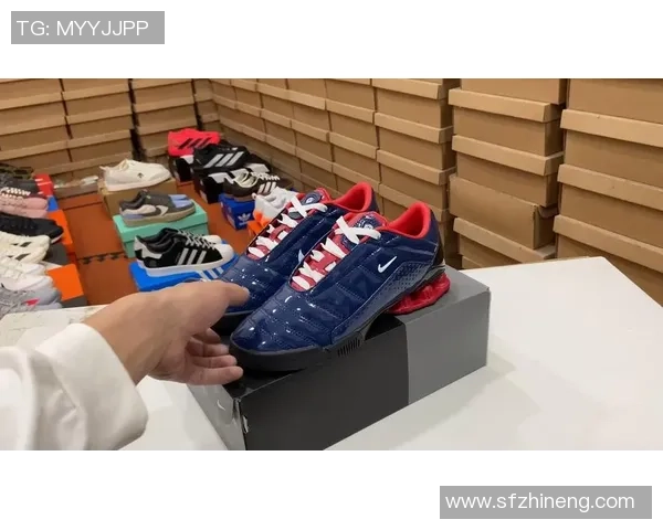 探索耐克足球灰的魅力与风格如何引领潮流与运动时尚的完美结合