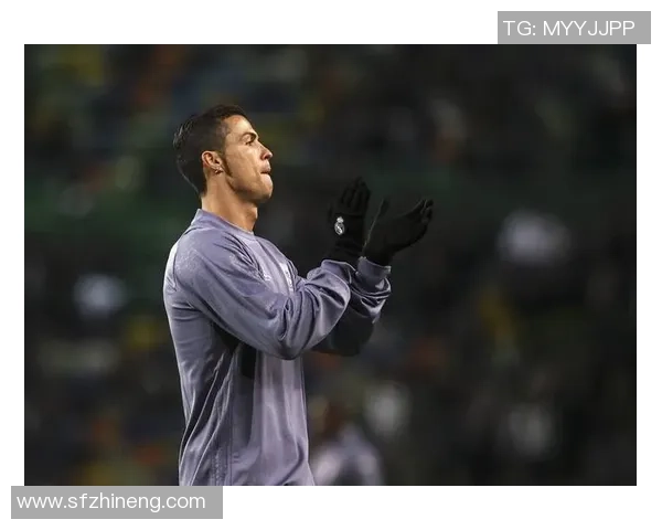 足球球员66的传奇之路：从青涩少年到世界顶级球星的成长历程